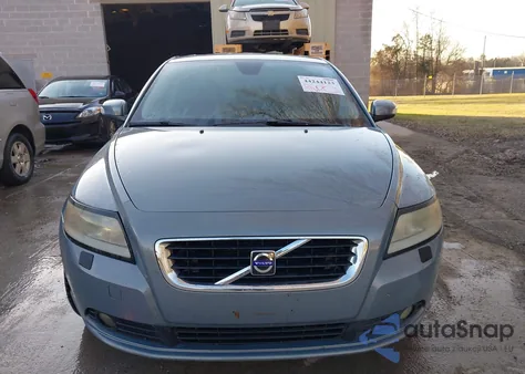 2008 Volvo S40 2.4I/2.4L из США, поврежденный, VIN YV1MS382282380844